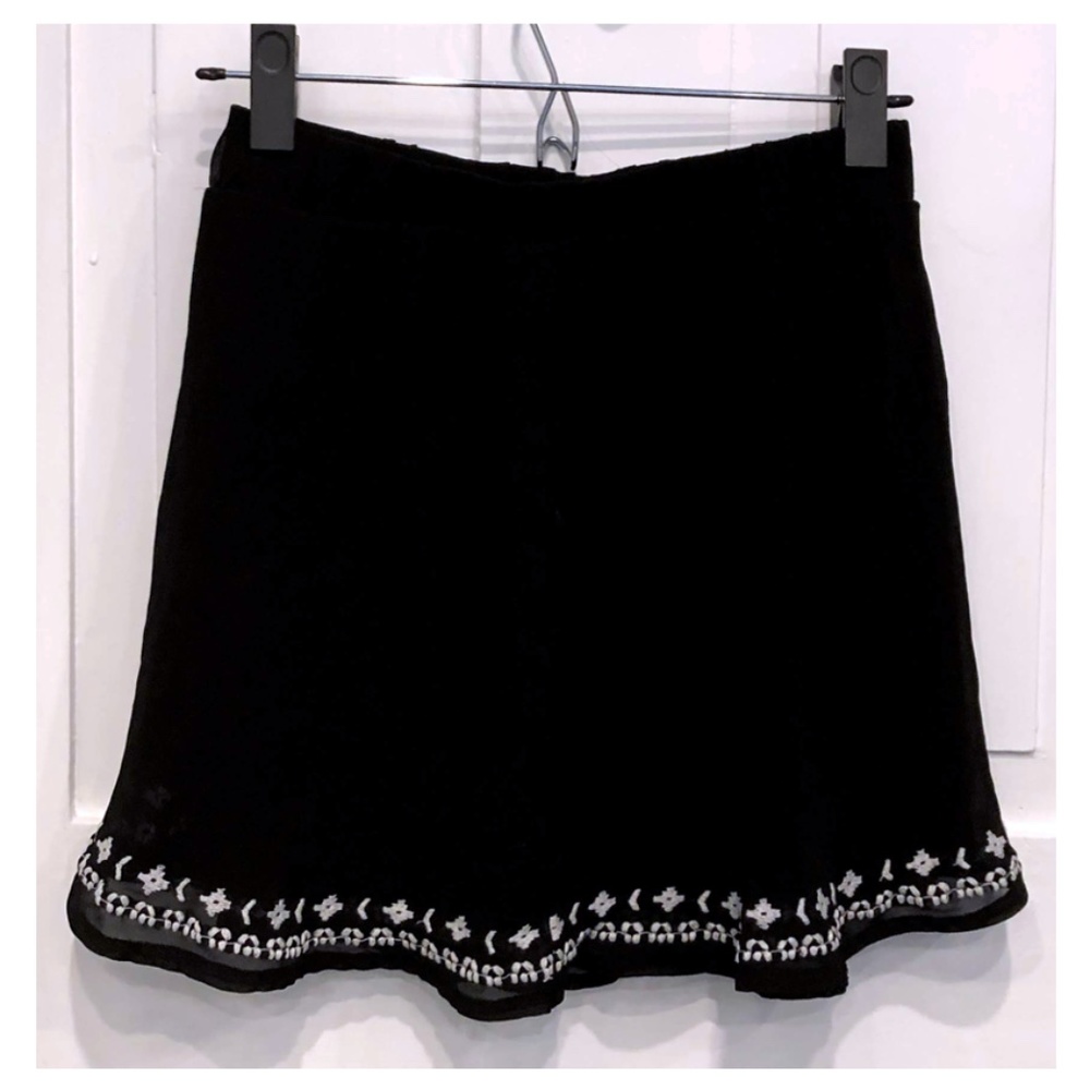 PacSun Small Black Skirt with White Pattern